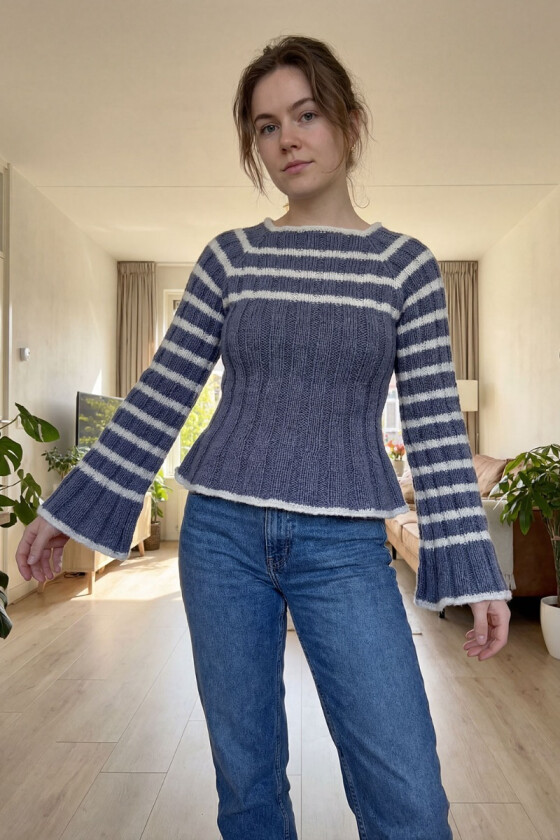 Alpaca bliss genser i jeansblå - Strikkia 2024-057-327300
