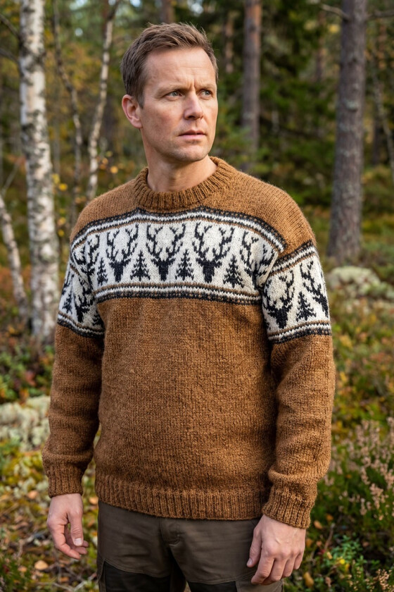 Kobberbrun nordisk hjortegenser - Strikkia 2026-002AS-574