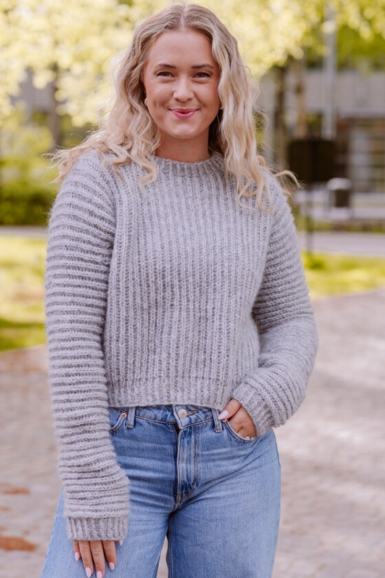 Roselyn genser - Strikkia 2025-012