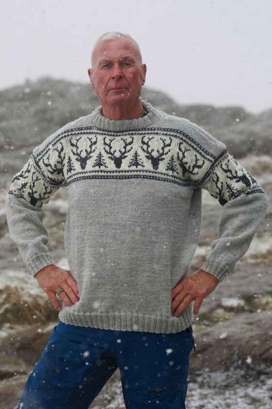 Lyst grå nordisk hjortegenser - Strikkia 2026-002AS-512