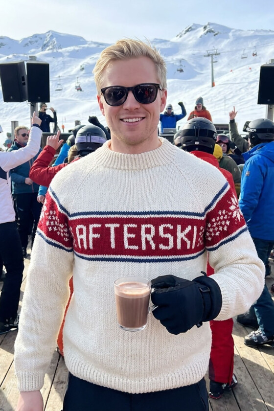 Afterski genser med blå stripe - DLG 25-014AS-M-502560526
