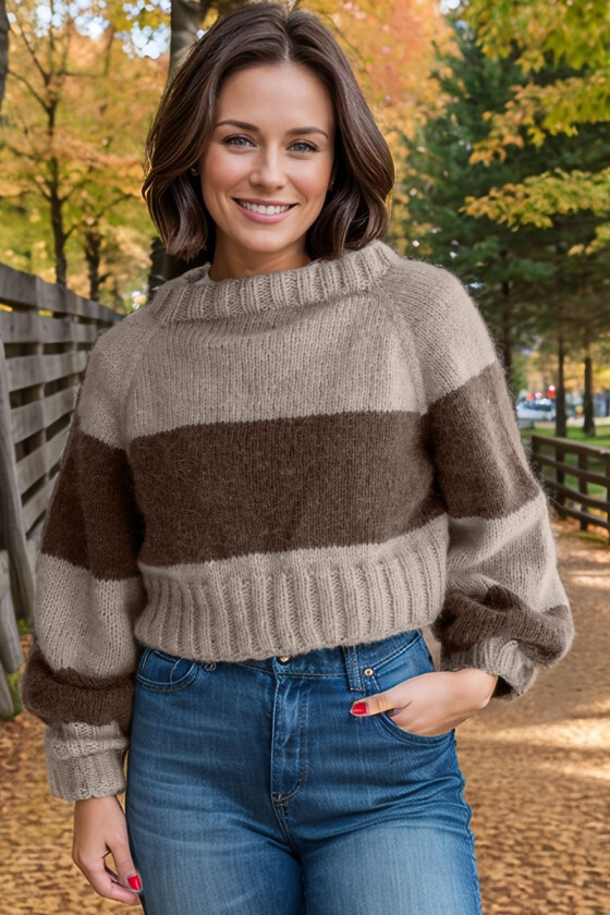 Beige Cropped stripe sweater med brun stripe - Strikkia 2025-007-307308