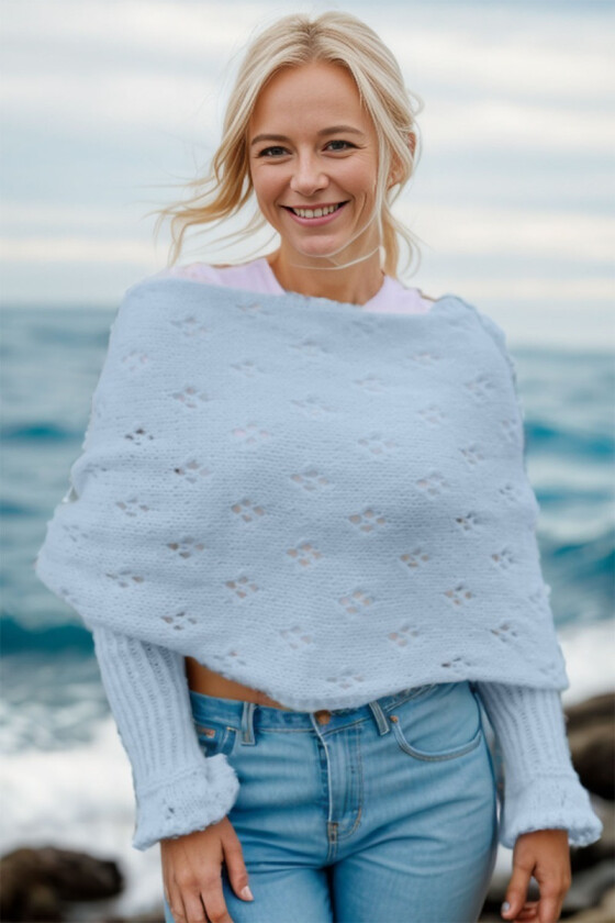 Lyseblått Eyelet sweater scarf - Strikkia 2024-035-320