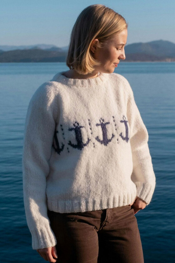 Hvit anker genser med blå anker - DSA 133-07