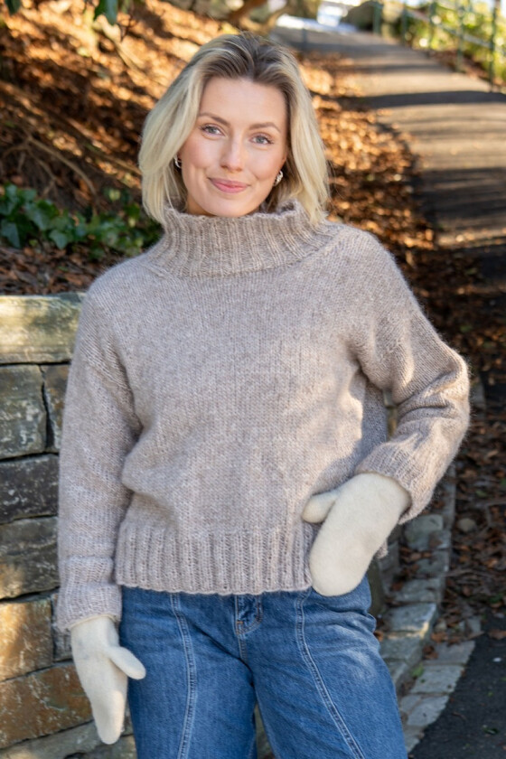 Warm whispers sweater - Strikkia 2025-010-307