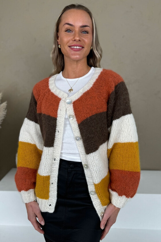 Catarina cardigan - Strikkia 2023-031