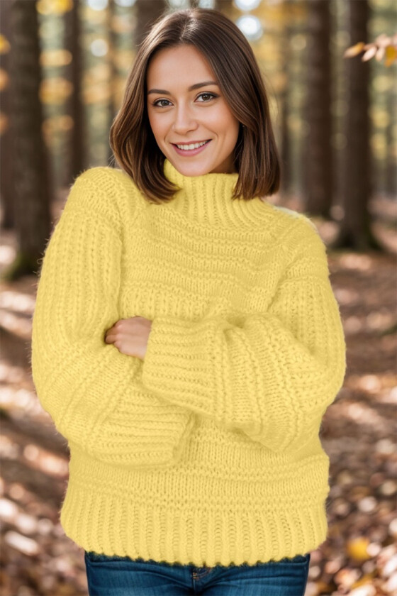 Gul big and cozy brioche sweater - Strikkia 2024-037-340