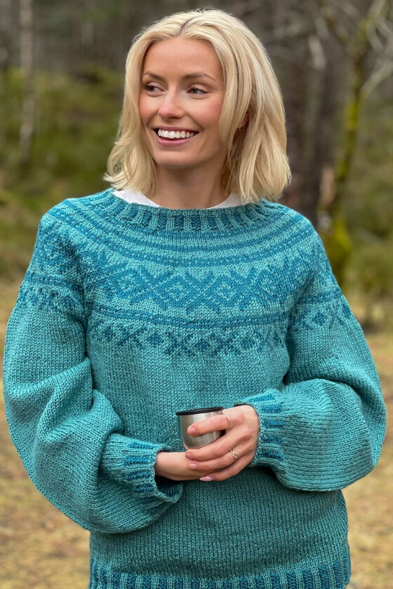 Blågrønn Troldhaugengenser - DLG 23-001-3436