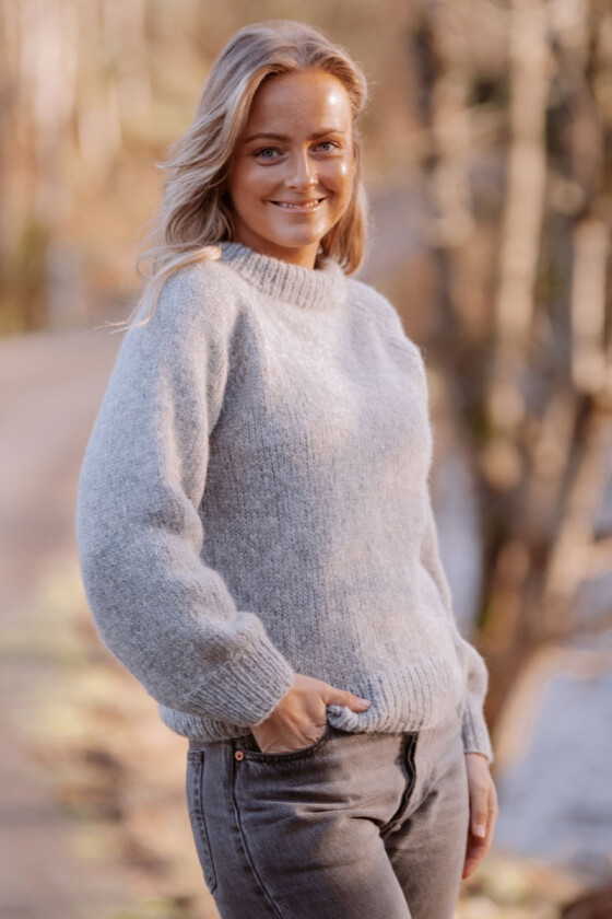 Cozy everyday sweater strikket tykk kosegenser - Strikkia 2022-002B
