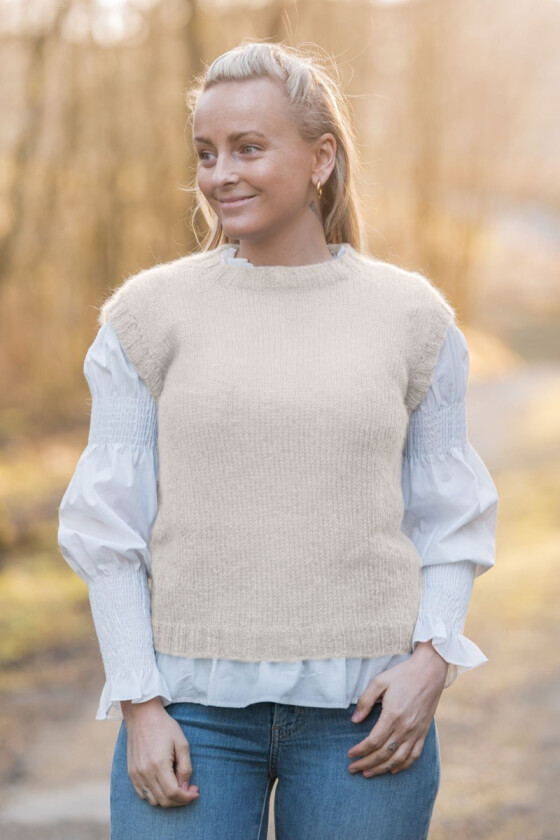 Vivianvesten enkel natur strikket vest - DLG-21-001E