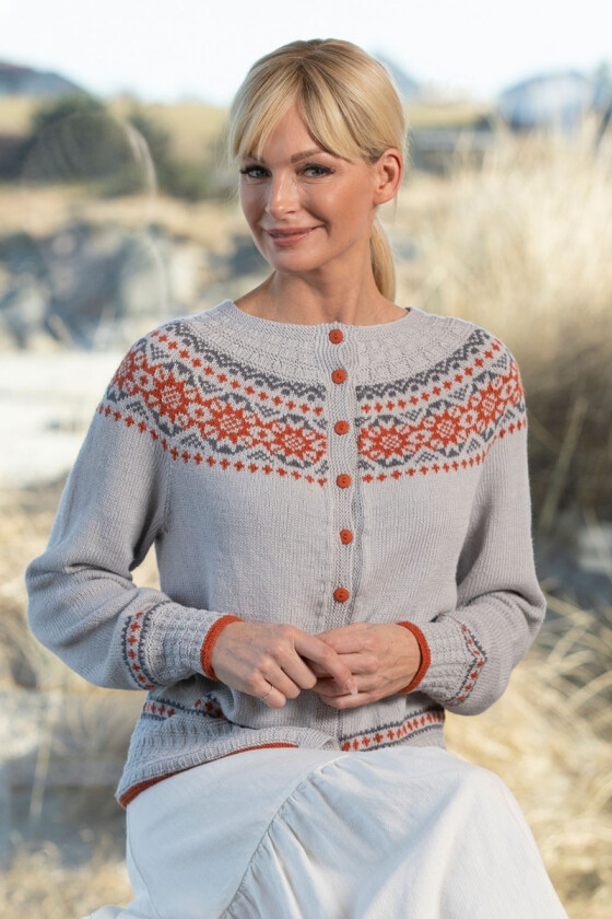 Tora jakke klassisk strikket kofte Kathrine Sørland - Viking 2120-05