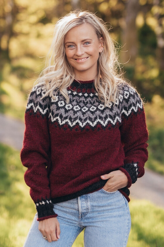 Rød riddari genser - LL0010
