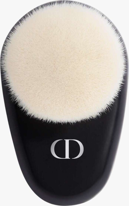 Backstage Face Brush N°18 Multi-Use Complexion Brush