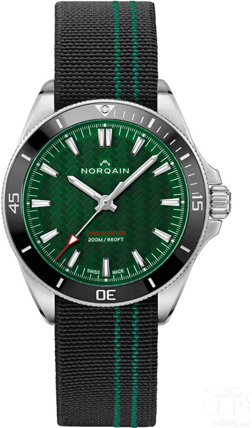 Adventure Neverest 40mm NN1001SC1CA/EB101/15BEF - Automatisk - Sølv - Herreklokker - Stoff - Safir