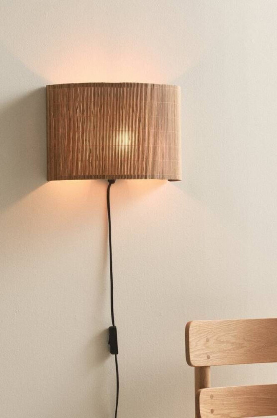 BLAZE vegglampe Linbeige/svart