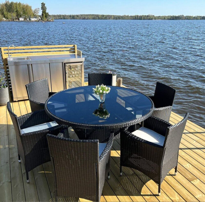 Rund serveringsgruppe utemøbler 6 stoler Pads inkludert Lyfco Tylesand
