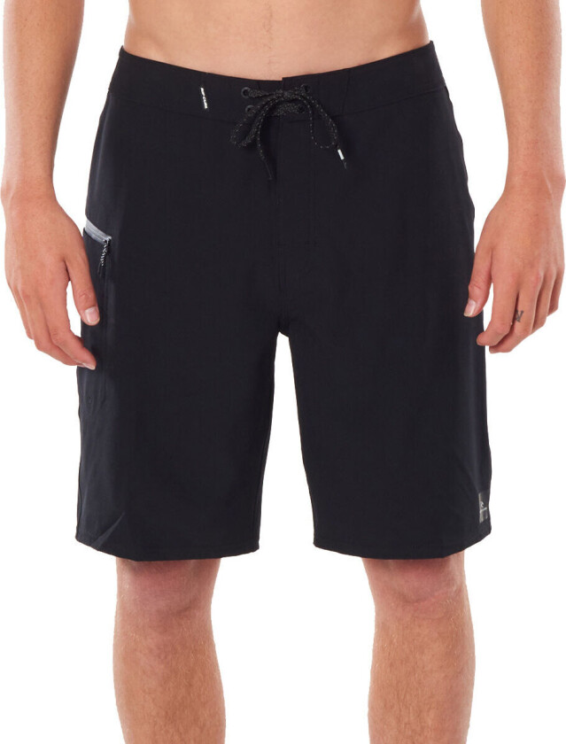 Mirage Core Black 32, Black