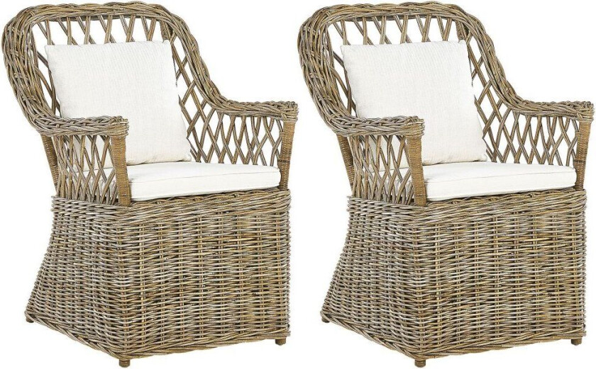 Sett med 2 lenestoler i naturlig rotting med sitteputer i bomull off-white utendørs og innendørs