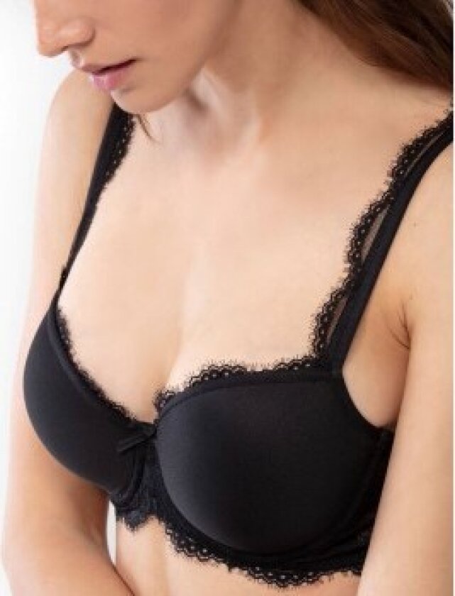 BH Amazing Spacer Bra Svart A 85 Dame