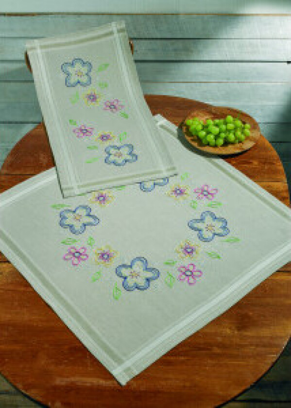 Broderisett Blomster Naiv 80x80cm