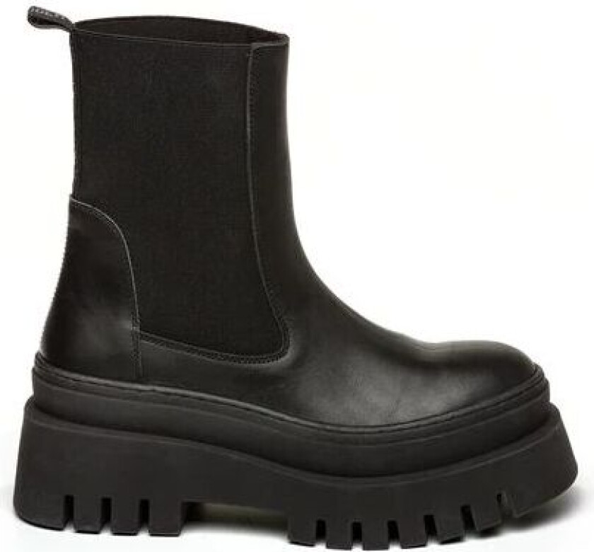 Cassandra - Black Leather 40