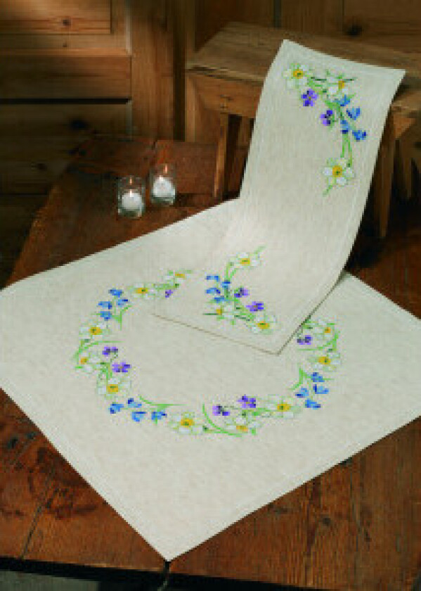 Broderisett løper Vårblomster 67x67cm