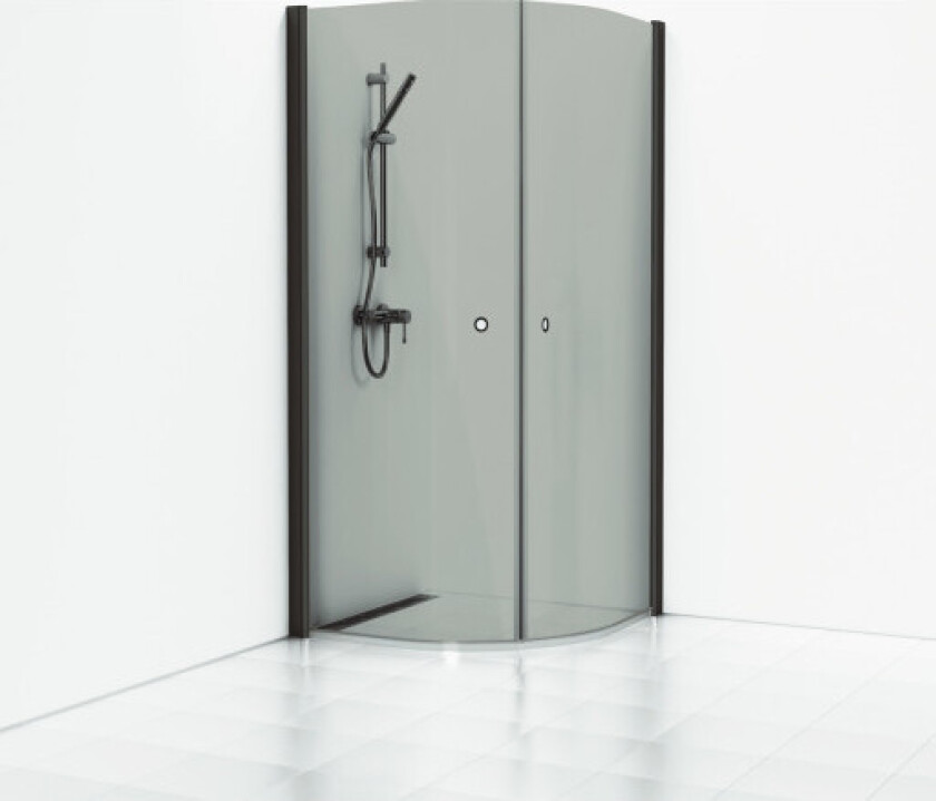 Skoga buet dusjhjørne 90 x 90 cm, røykfarget glass/matt sort, m/hullgrep