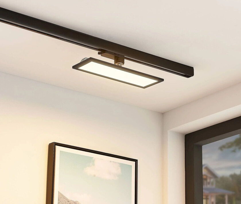 Hairis 3-faset LED-panel svart 3 000 K