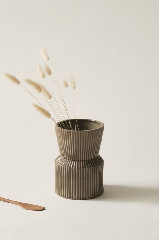 JANICE vase - høyde 21,5 cm Gråbeige