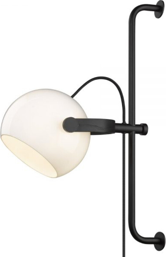 - D.C Vegglampe Long Ø18 Opal