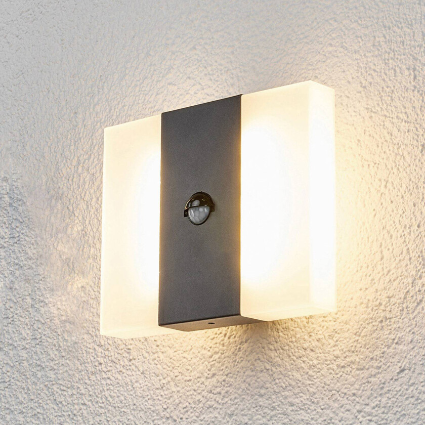 Kumi - LED-vegglampe for utendørsbruk