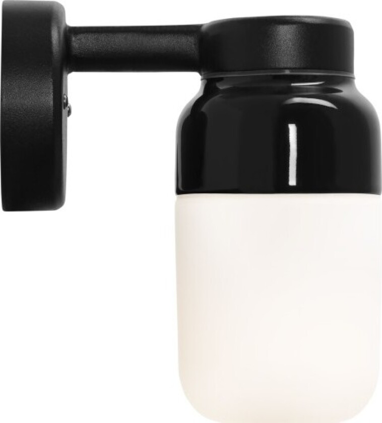 Ohm Wall Vegglampe LED E27 Svart 100/210 Opalglass IP44