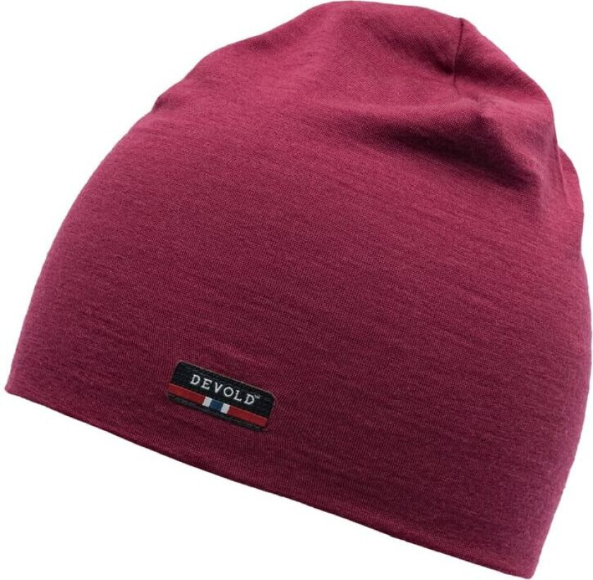 Breeze  Merino 150 Beanie Beetroot 58