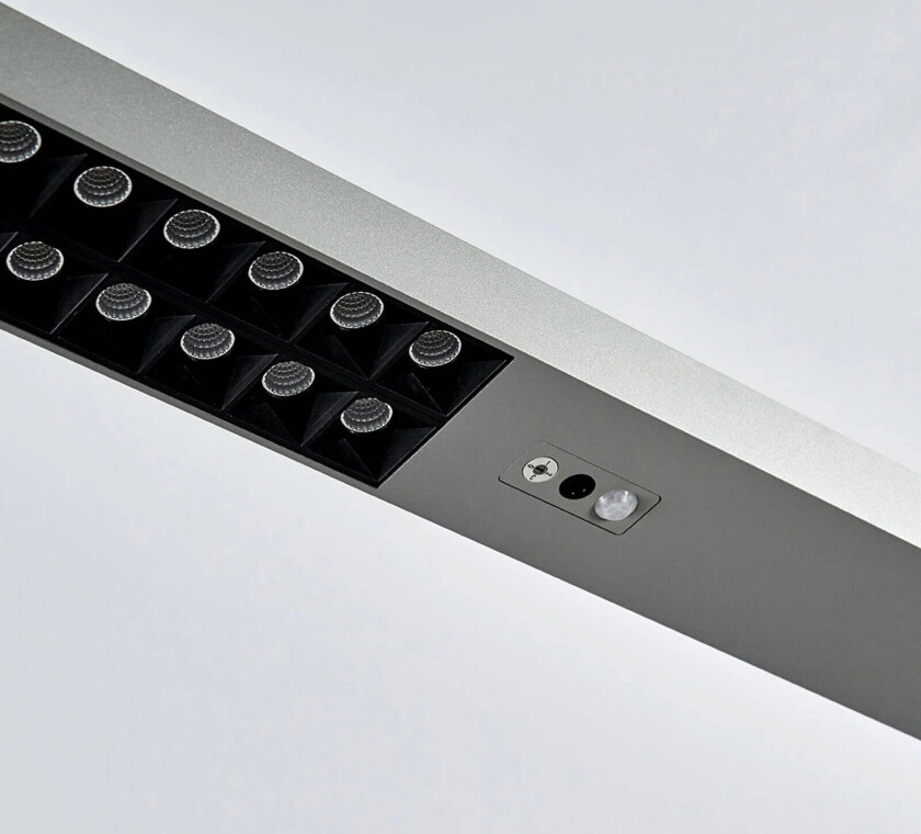 LED-kontorgulvlampe Jolinda, med sensor og dimmer