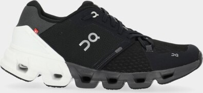 Cloudflyer 4 Herre Black/White 47