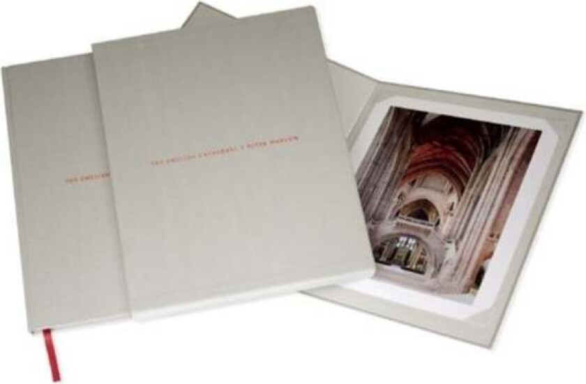 The English Cathedral av Peter Marlow