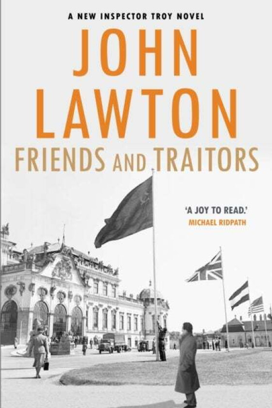 Friends and Traitors av John (Author) Lawton