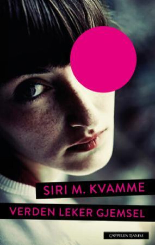 Verden leker gjemsel av Siri M. Kvamme