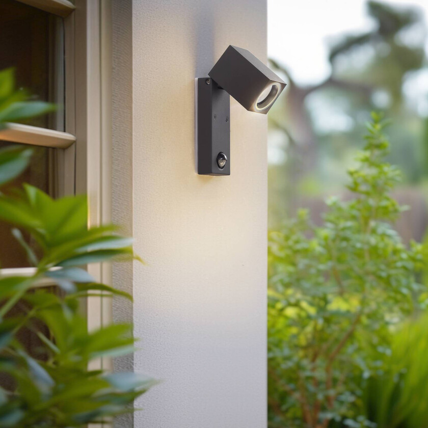 vegglampe Othil med bevegelsesdetektor