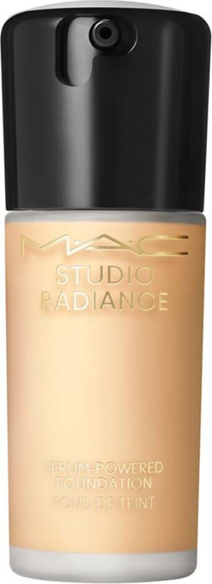 Studio Radiance Serum-Powered Foundation 30 ml (Farge: NC20)