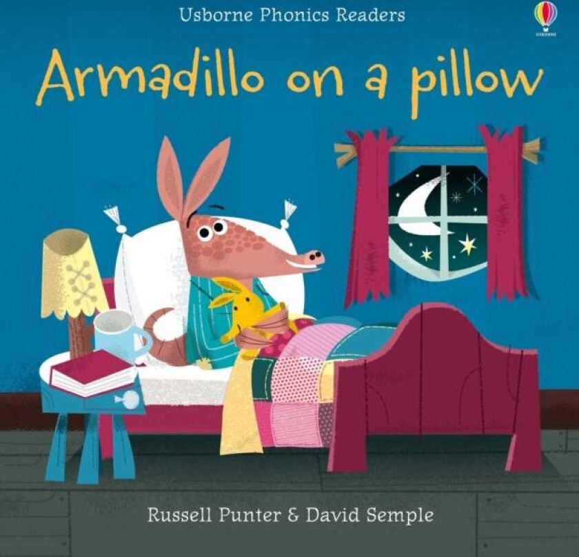 Armadillo on a pillow av Russell Punter