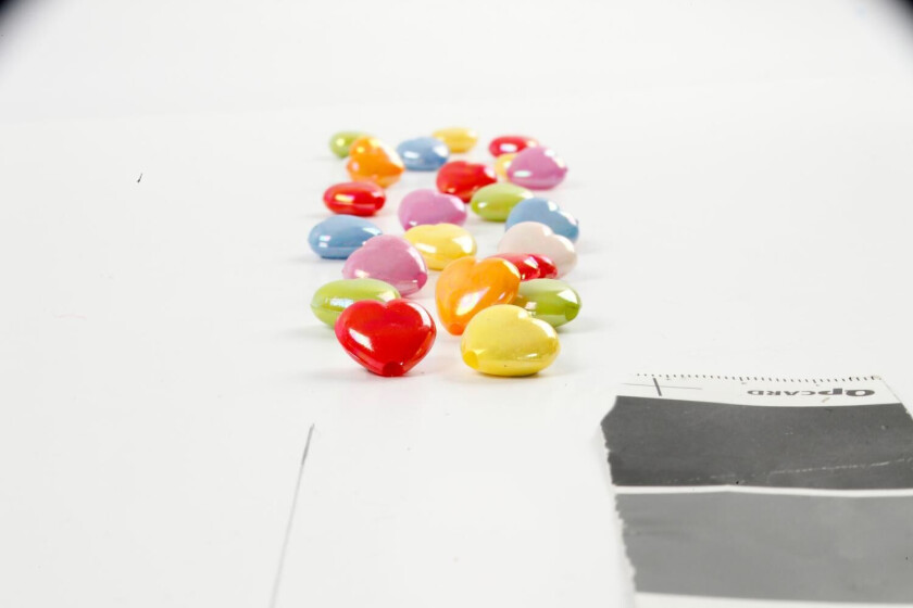 Plastic Beads Heart 125ml