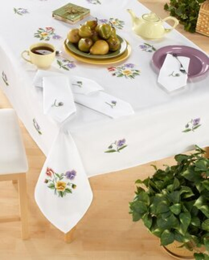 Broderipakke Servietter Stemorsblomster 4-pk