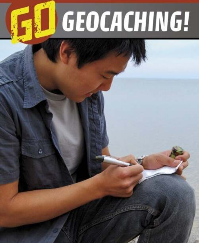 Go Geocaching! av Heather E. Schwartz