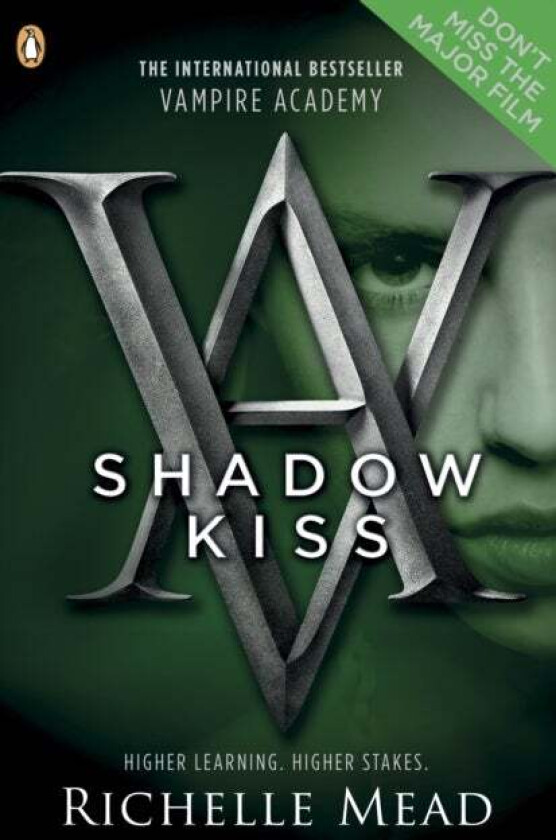 Vampire Academy: Shadow Kiss (book 3) av Richelle Mead
