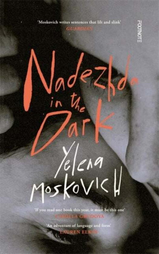 Nadezhda in the Dark av Nadezdha in the Dark Yelena Moskovich