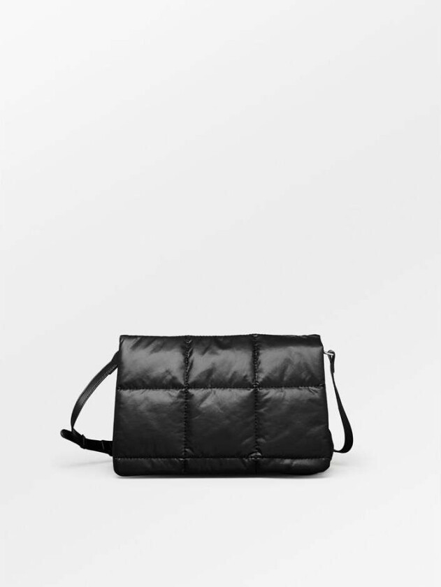 Quinni Elma Bag,   Vesker