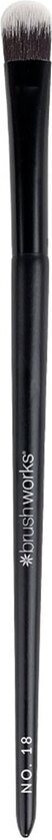 Brushworks No. 18 Flat Eye Brush