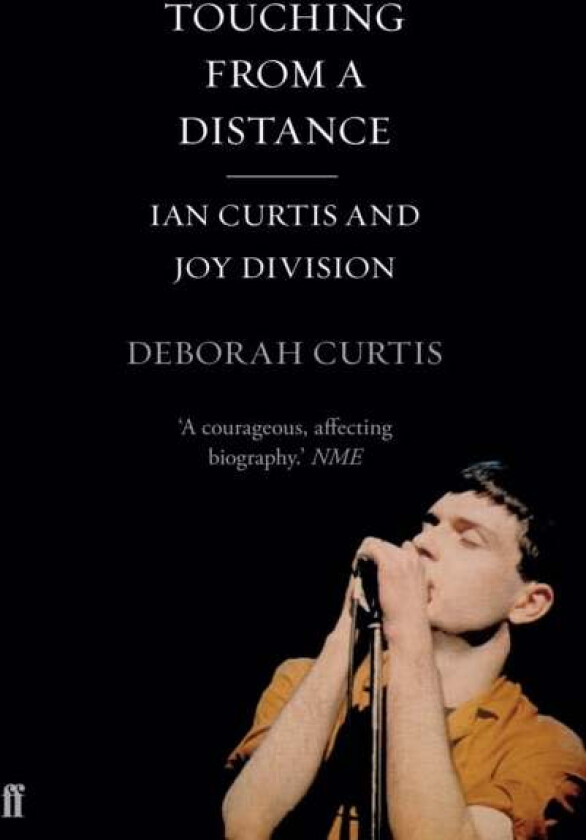 Touching From a Distance av Deborah (Author) Curtis