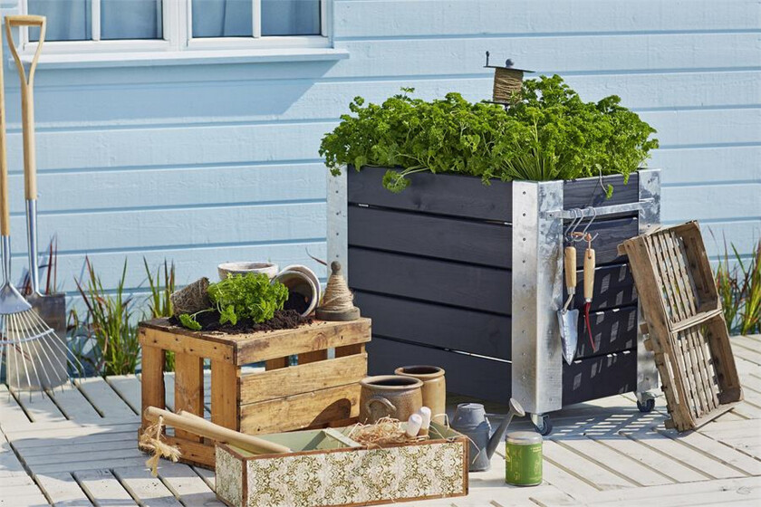 Cubic blomsterkasse 87x50x70 cm med stålhjørne og hjul -